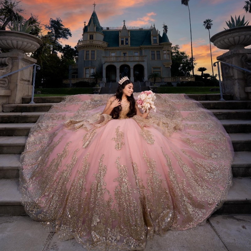 Roze Baljurk Quinceanera Jurk 2024 Gouden Kant Applique Lange Trein XV Prinses Vestidos De 15 Anos Verjaardag Sweet 16 Jurk