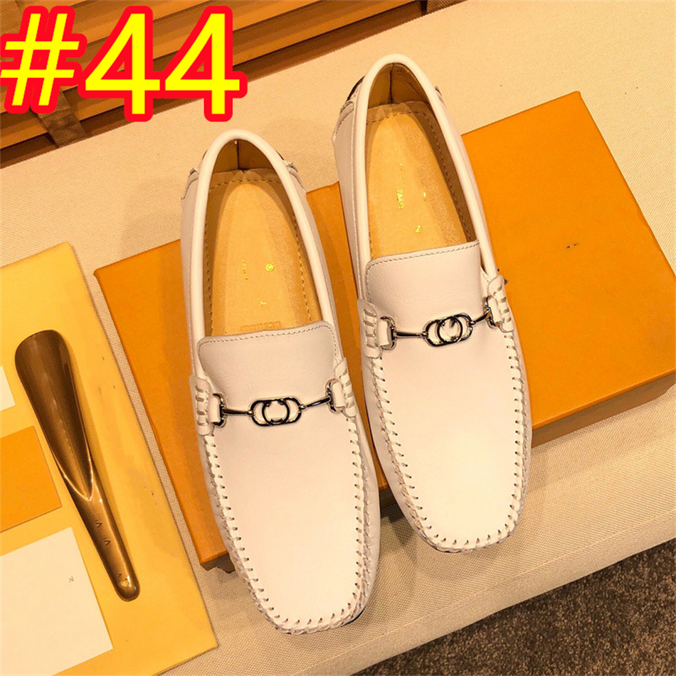 80modell män brittiska designer loafers fast färg faux mocka sömmar runt tå tassel slip på klassisk mode affärsbröllop lyxklänningskor