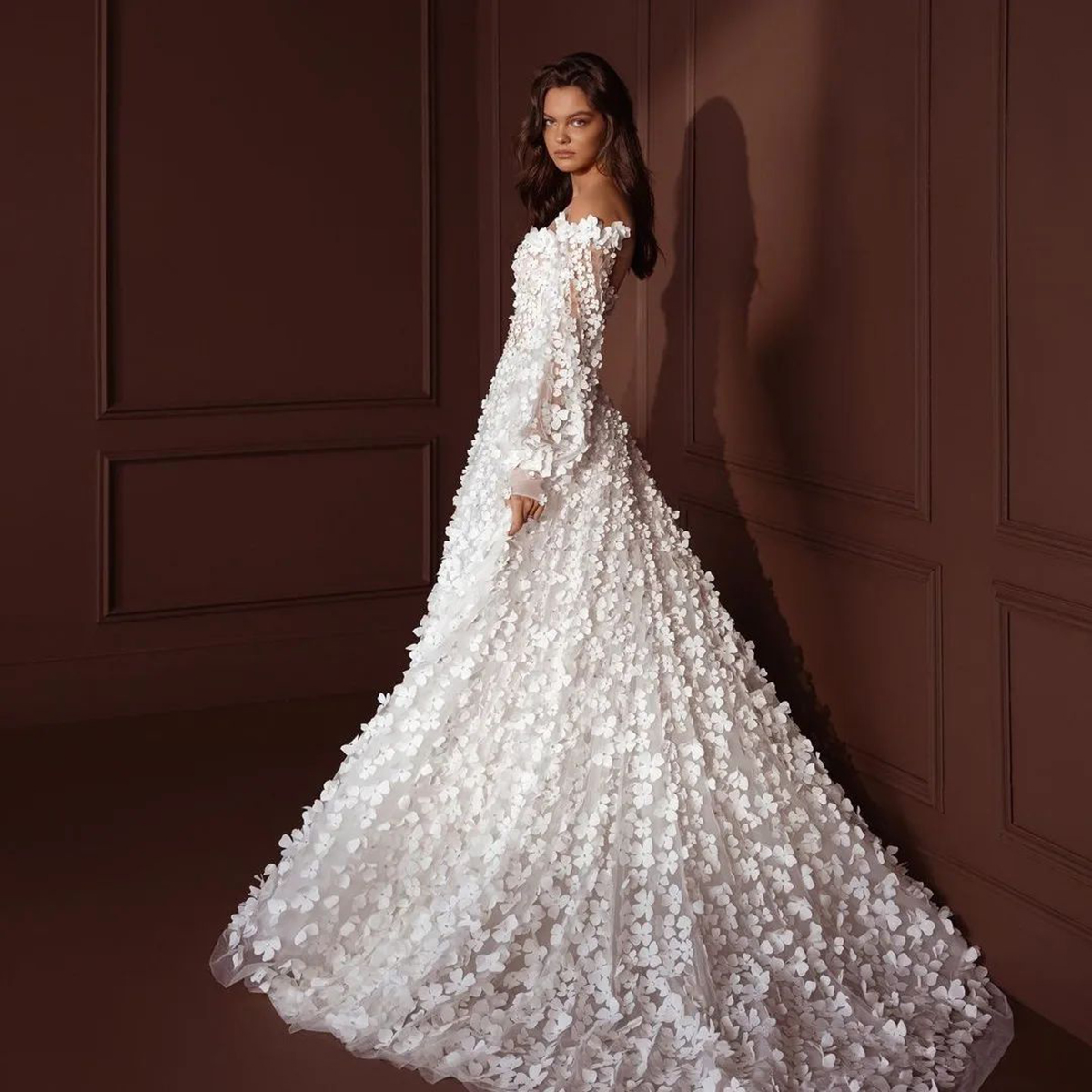 White A Line Wedding Dresses Off Shoulder 3D Flowers Hand Made Bridal Gowns Vestido Novia Backless Long Sleeve Bride Dress