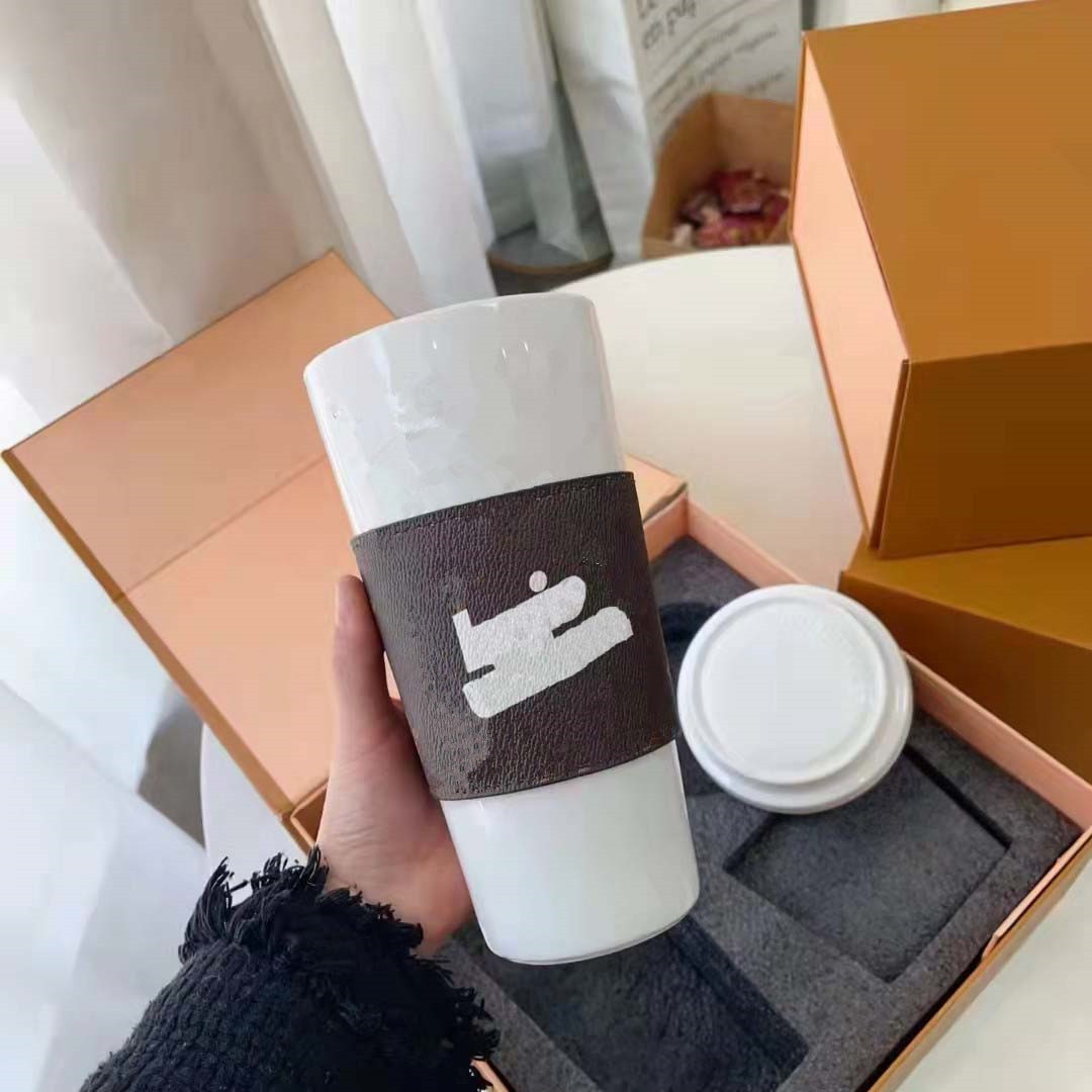 Tazas de diseñador con caja de cuero L taza de cerámica V taza de regalo de café tazas de porcelana con cajas de regalo