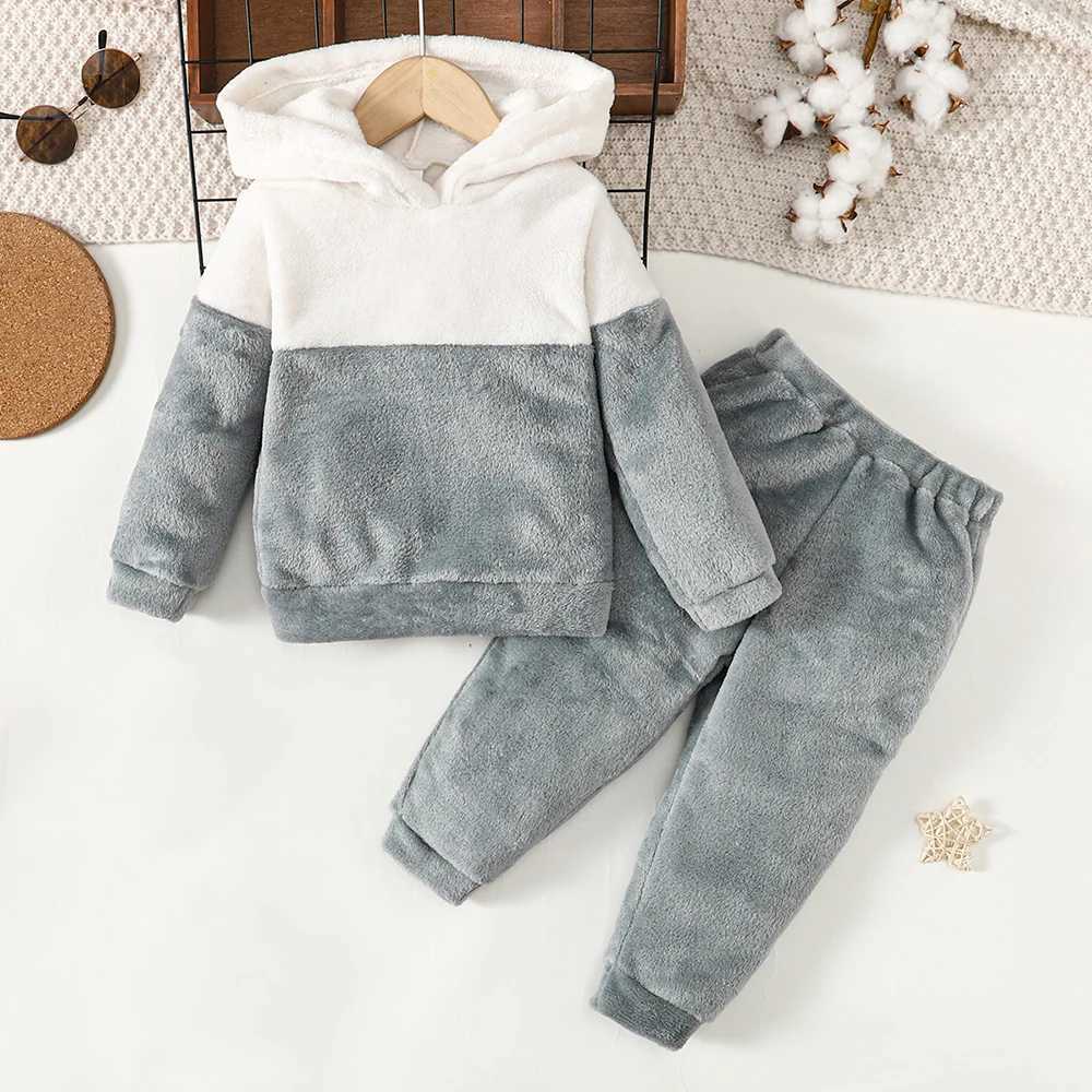 Pullover Lapa 18M-6y Boys Casual Suit Kids Flannel Contrast Kolor Długie rękawie z kapturem+spodnie Zestaw Winter New Boys Bluza strój 231215