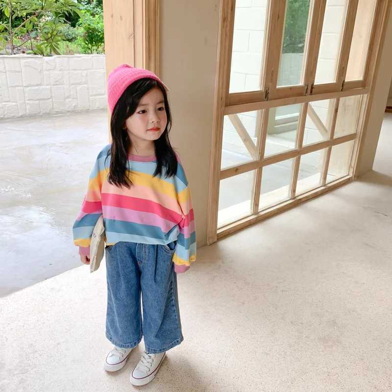 Pullover 3852 Baby Kids Hoodies Korean Autumn Sweatershirt Rainbow Striped Pullover för pojkar och flickor Långärmad lös topsl231215