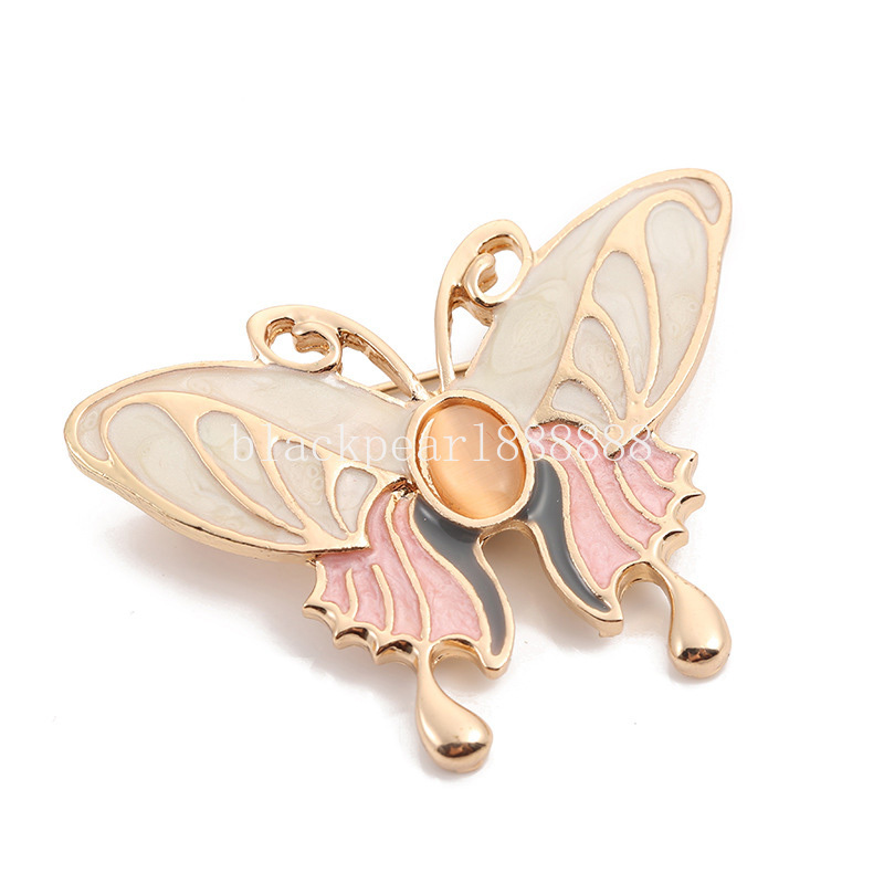 New Simulation Butterfly Brooch Alloy Three-dimensional Inlaid Rhinestones High-grade Pin Retro Clothing Accessory