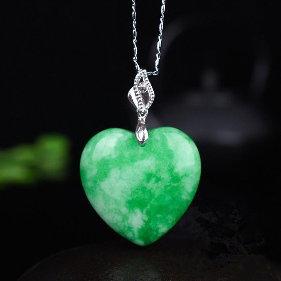 Snidad naturlig grön jade hjärta hänge kinesiska kärlek halsband charm jadeit smycken mode lyckliga man kvinnan amulet gåva2388