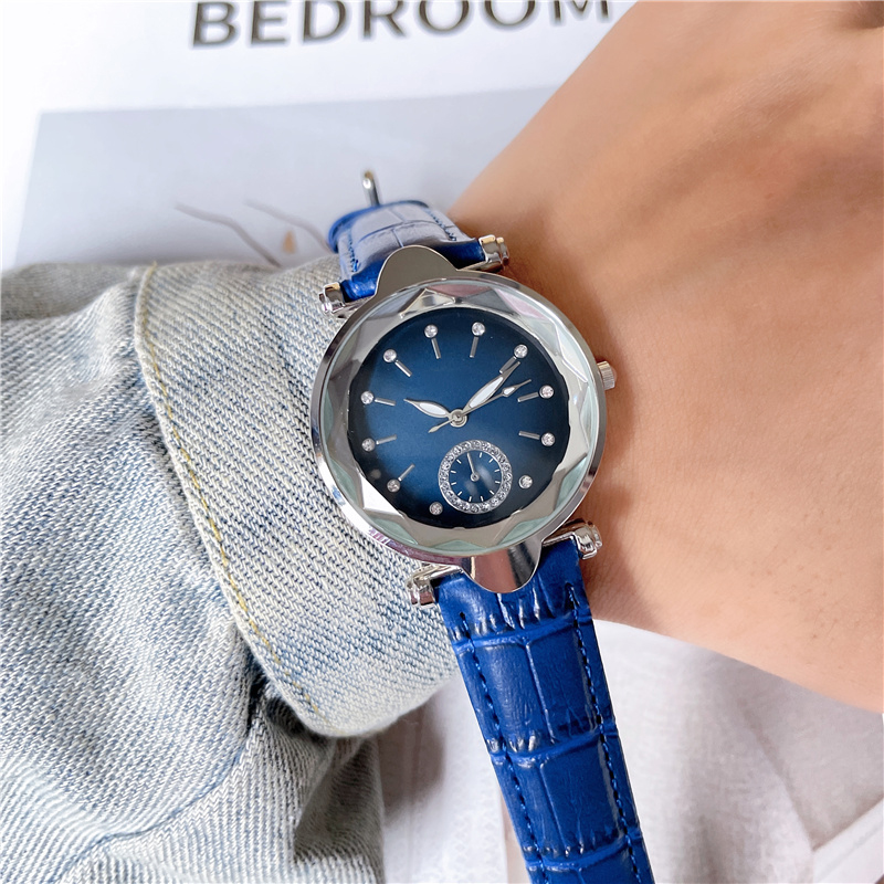ファッションフルブランドの腕時計女性ガールダイヤモンドダイヤルスタイルレザーストラップクォーツラグジュアリークロックDI40