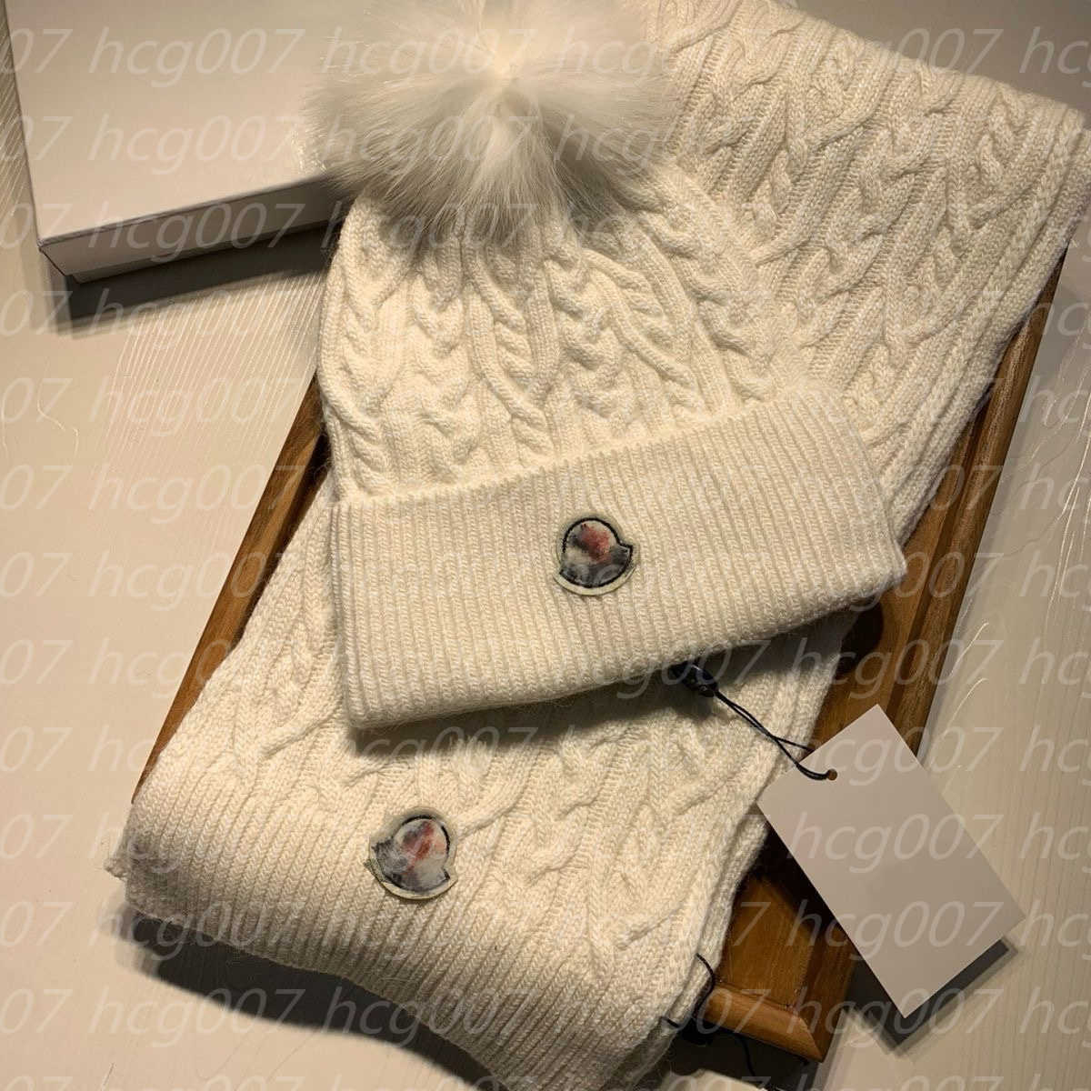 Luxo monckler lã tecido quente chapéu feminino designer skullcap maconha cashmere oficial 1 super raposa giratball {categoria} bg4p