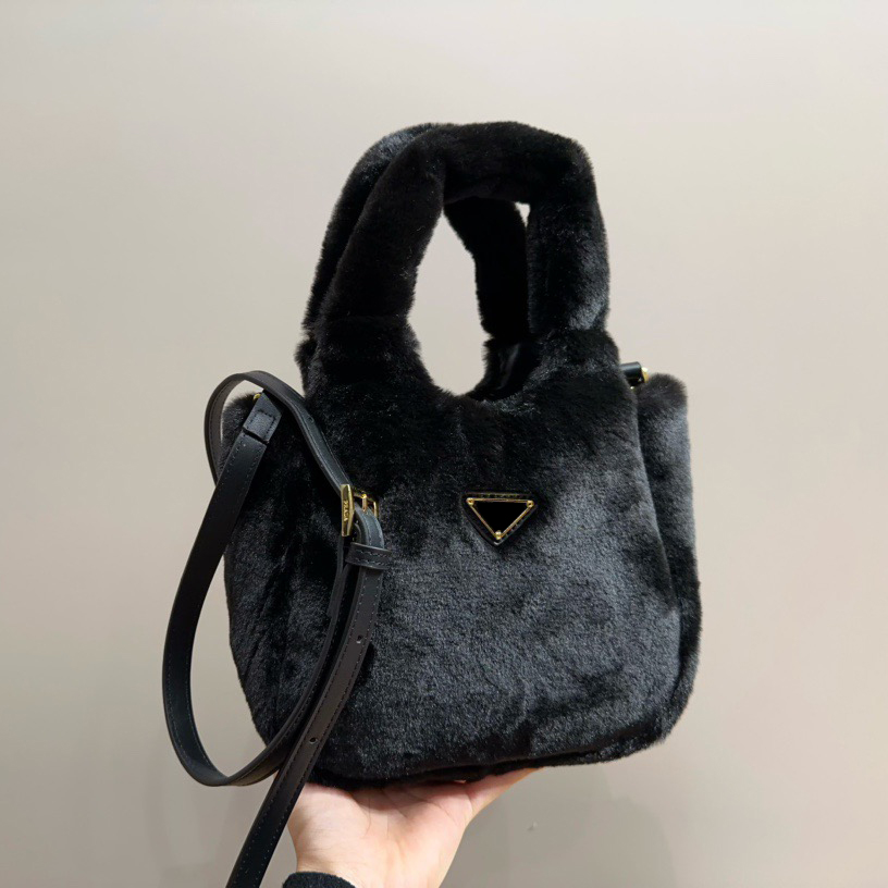 High Quality Designer Bag Luxury Tote Bag Handbag purses Woman Pink black white brown Four colors City Fashion Multifunctional bag Winter style