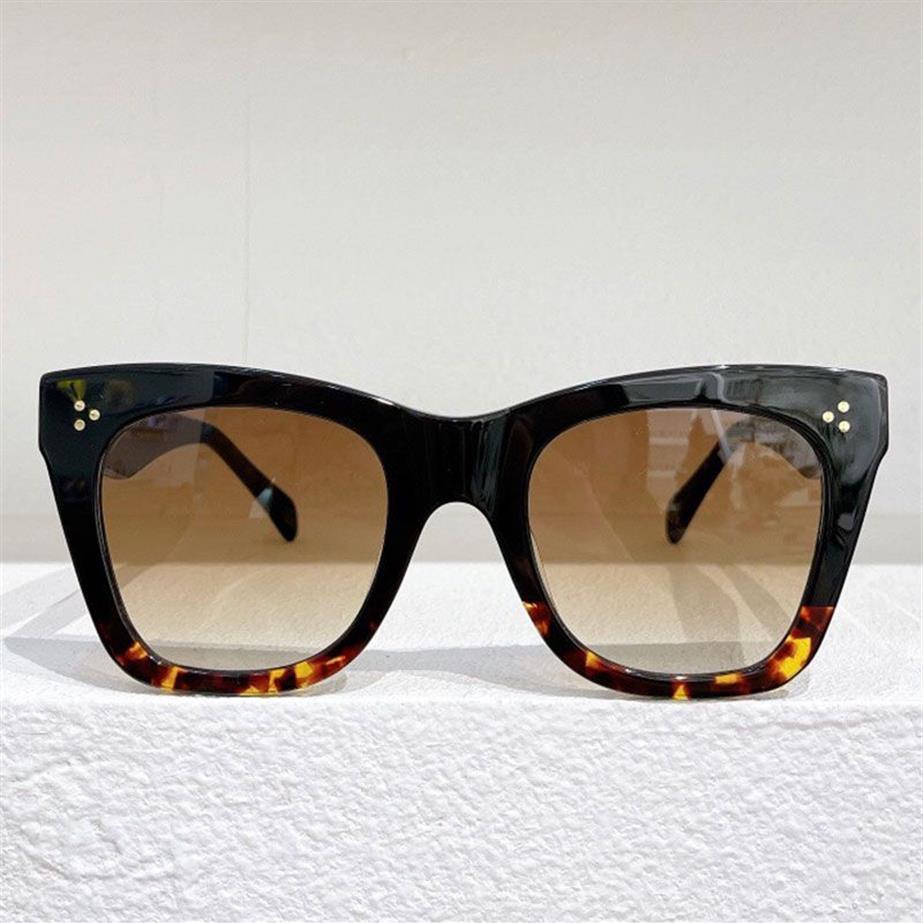 Kadın Güneş Gözlüğü 4S004 Büyük Çerçeve Siyah Gözlükler Üç Noktalı Perçin Dekorasyon Moda Güneş Gözlüğü İlkbahar Yaz Seyahat Tatili UV40261Q