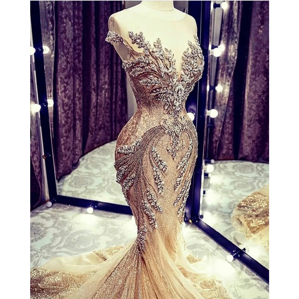 Prachtige bride 2024 Champagne Trouwjurken Lace Crystal kralen pailletten sweep trein juweel nek zeemeermin trouwjurk real picture cap mouw luxe bruidsjurken