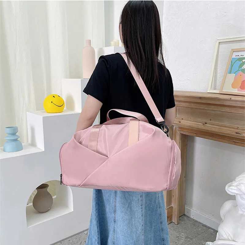 أكياس في الهواء الطلق Women Sports Gym Bag Travel Dry Wet Bag Bag Bag Bag Bag Bag Bag Multifunction Messenger Messenger Weekend Training Bagl231222