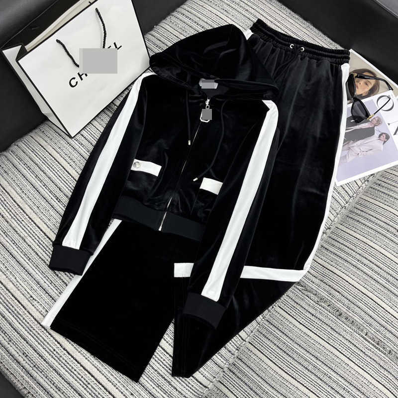 Women's Piece Pants Autumn Clothing New Two-piece Set Age Reducing Hooded Contrasting Color Set Women's Fashion High-end Autumn and Winter Women's Clothing
