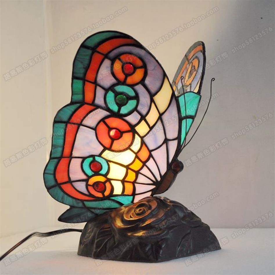 Mesa de noche de mariposa Lámpara de la lámpara del dormitorio Estudio de la sala de estar de lámparas de animales europeas Tiffany Glass New236s