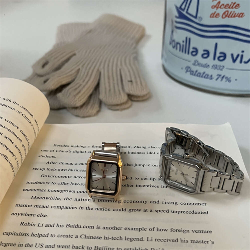 Designer Cartes's Watchs Fashion Luxury Watch Classic Watches Ieke Square haut de gamme Élégance Card Simple Home Même Woard de Fashion Instagram coréen