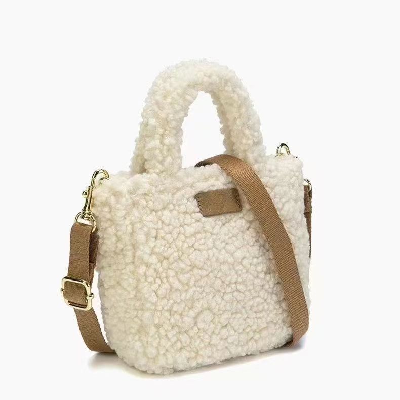 2023 Новая женская волосатая сумка, дизайнерская сумка, большая сумка, косметичка, банкетная сумка Lord, универсальный стиль, хит продаж, четырехцветные маленькие сумки