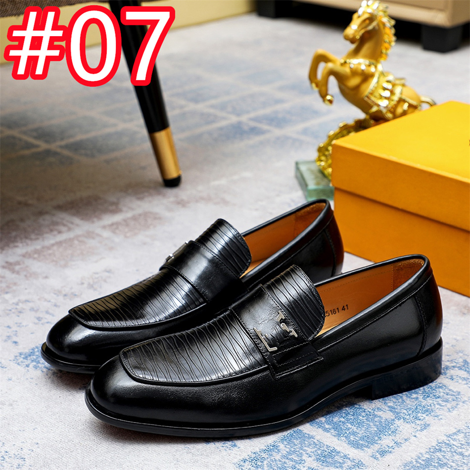 40model Designer Italian Dress Shoes Fashion pour hommes chaussures formelles pointues Men Office formel 2023 Spring Party Luxury Mirror Oxford Chaussures