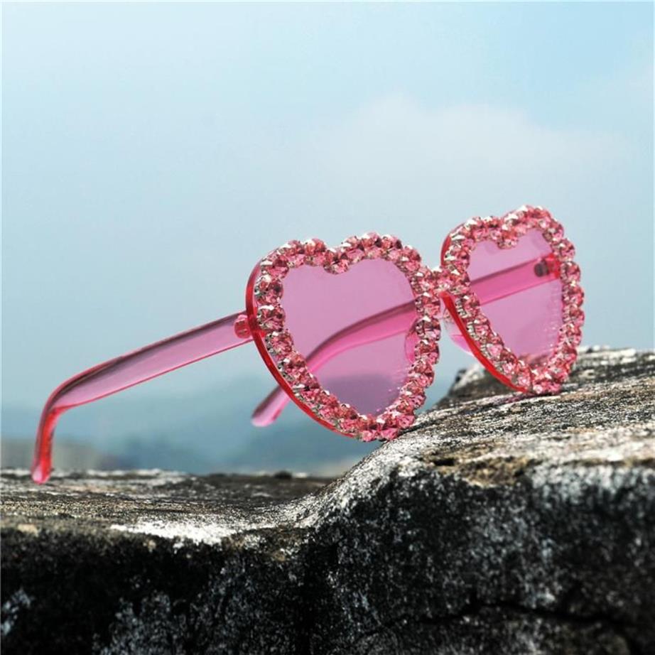 Lunettes de soleil Designeurs de luxe en strass femelles chics roses rondes Bling Crystal Fashion Nuances TRENDY 2022 NX2367