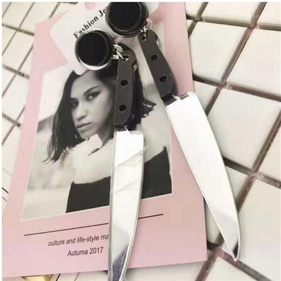 Punkowa biżuteria europejska moda osobowość hip hop akrylowe złoto długie kolczyki noża kształt noża geometryczne nurkowania1310n