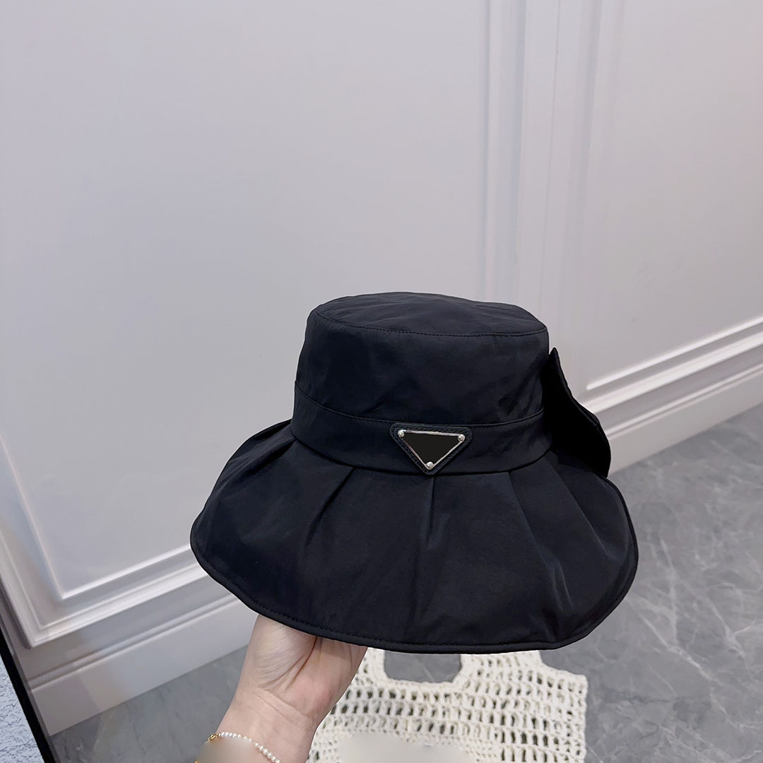 Women`s fashionable bucket hat pleated large brim UV protection sun shading leisure foldable design designer beach hat