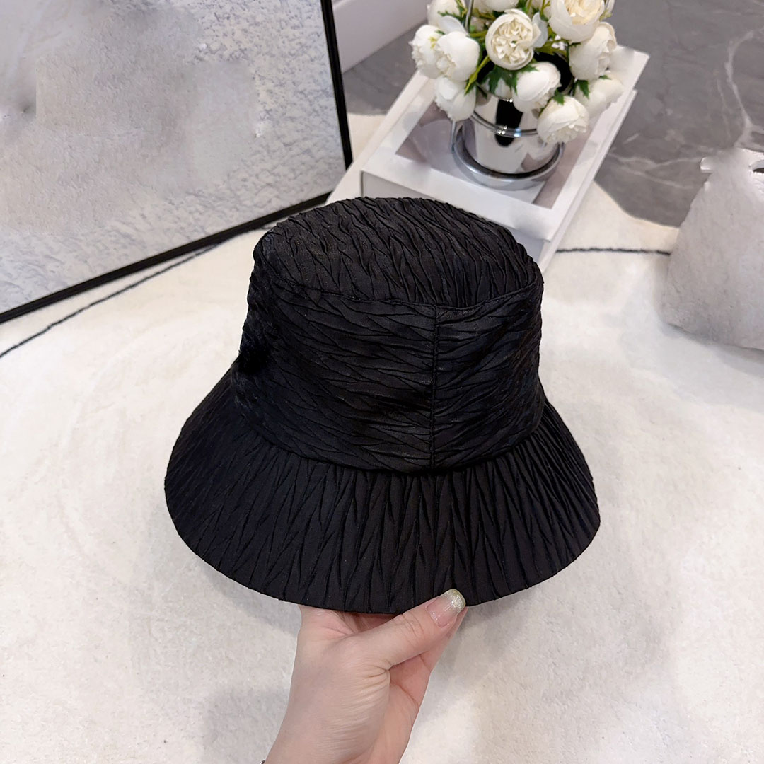 Women's Spring and Summer Bucket Hat Folded Design Letter Printing Solid Outdoor Versatile Designer Younger Beach Hat
