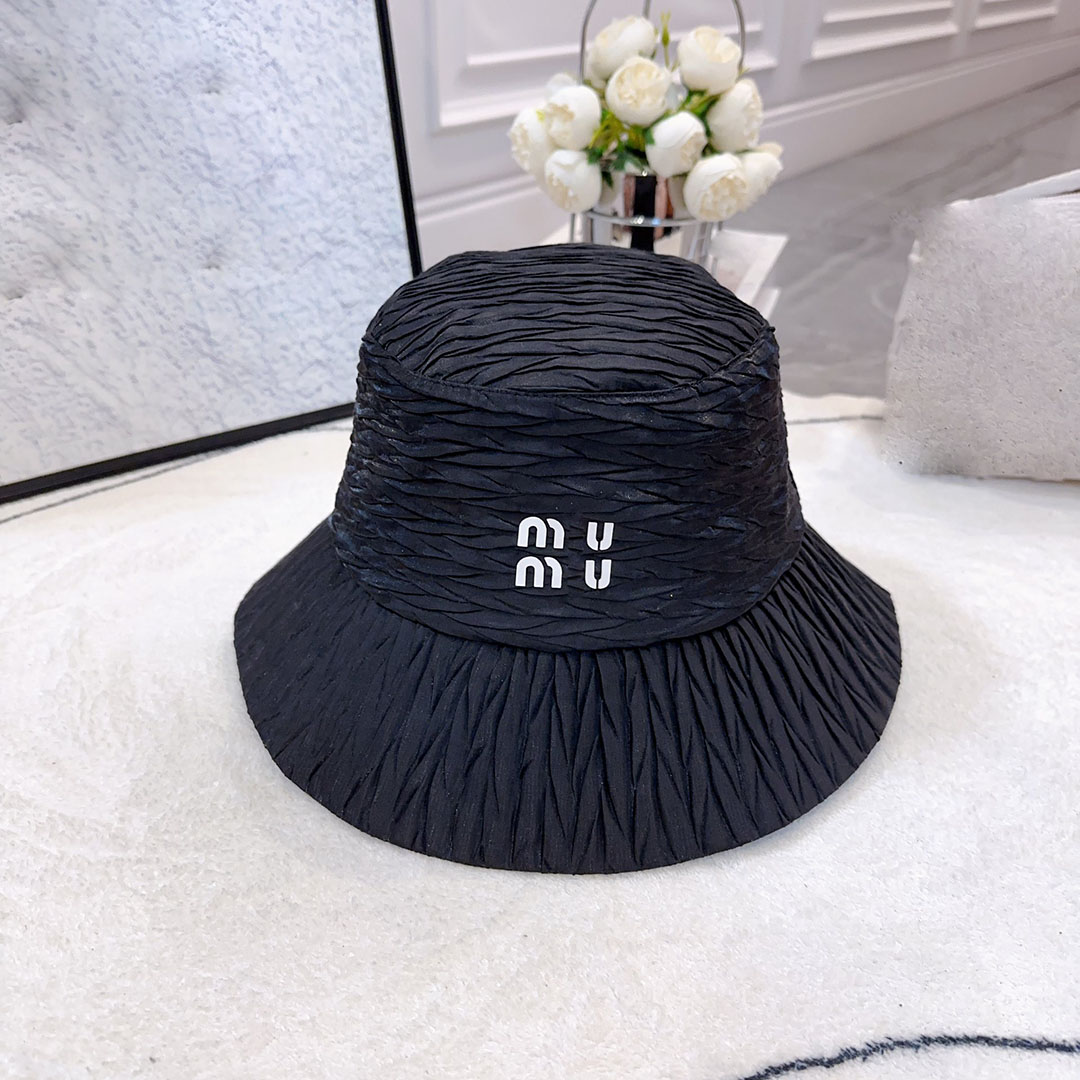 Womens Spring and Summer Bucket Hat Folded Design Letter Printing Solid Outdoor Versatile Designer Younger Beach Hat