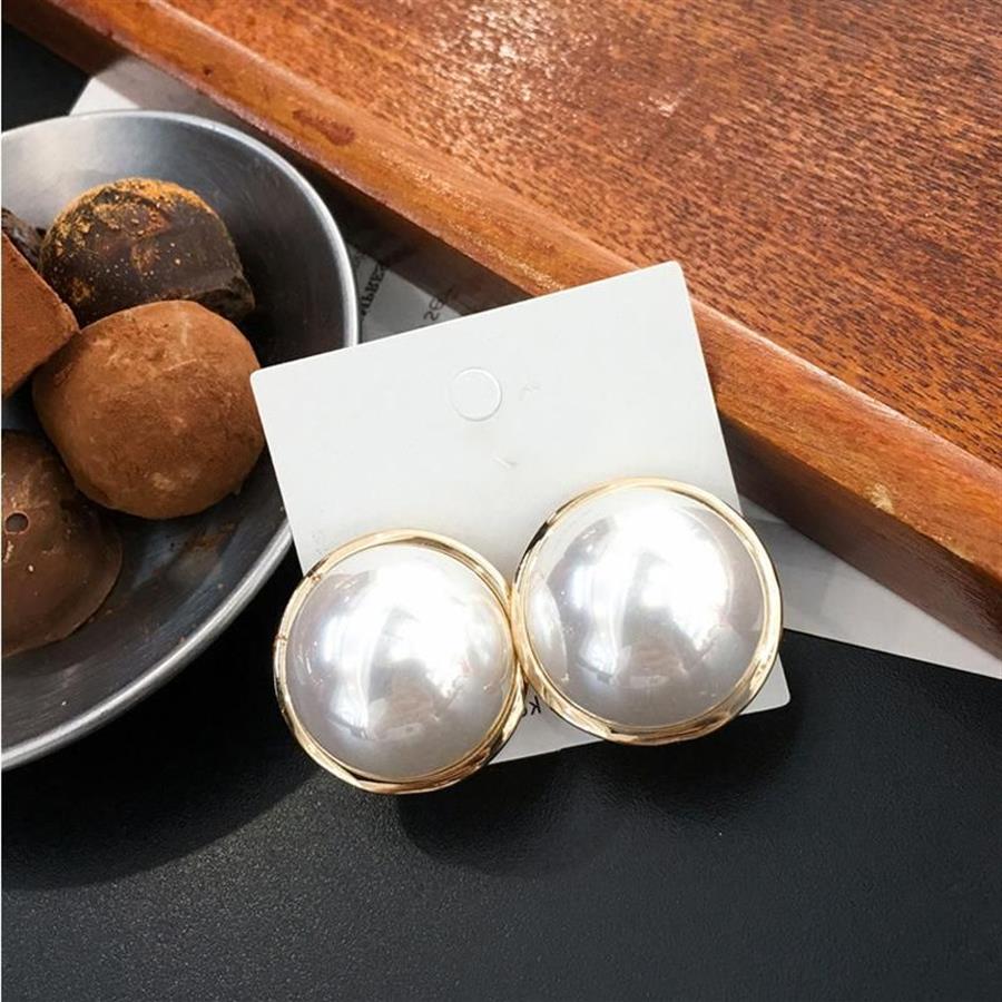 Stud Japon Vintage Simulé Perle Boucles D'oreilles 2021 Design Tempérament Oreille Manchette Pendientes Pour Les Femmes Tous Match245R