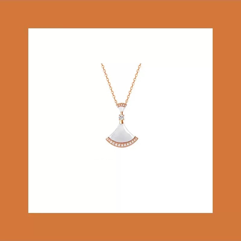 Fächerförmige kleine Rockkette für Frauen voller Diamanten, reines Silber, leichter Luxus, Nischenweiß, Perlmutt, roter Achat, Schlüsselbeinkette