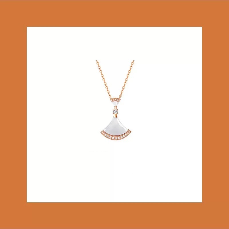 Collier petite jupe en forme d'éventail pour femme plein de diamants, argent pur, luxe léger, blanc de niche, nacre, agate rouge, chaîne de clavicule