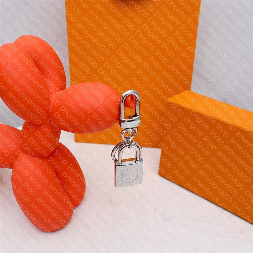 MP2985 B f Padlock Bag Charmキーホルダーパーツアクセサリーデザイナーキーリングファッションキーホルダー2929