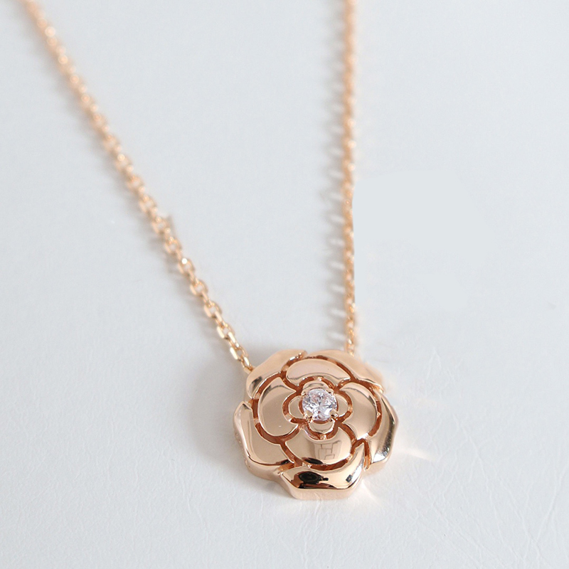 France Jewelry Designer Luxury 925 Sterling Silver Necklace Classic Hollow Camellia Inlaid Swarovski Crystal Pendant Rose Gold Ladies Charm Necklaces Sister Gift