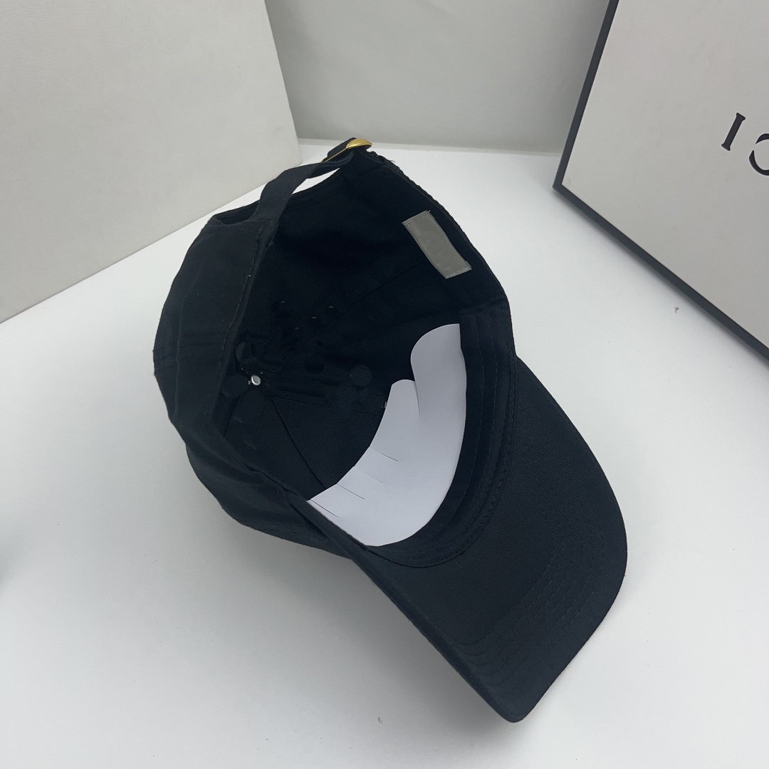 Cap designer cap luxury designer hat fashionable popular baseball cap texture awesome style breathable not stuffy head men and women with the same models