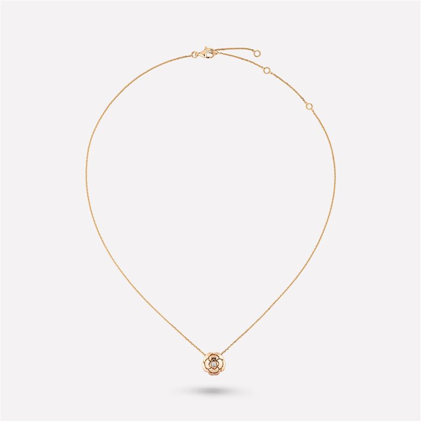 Chan 5 halsband Nytt i LexTrait de Camelia Uxury Fine Jewelry Chain Halsband för kvinnors hänge K Gold Heart Designer Ladies Fashi266s