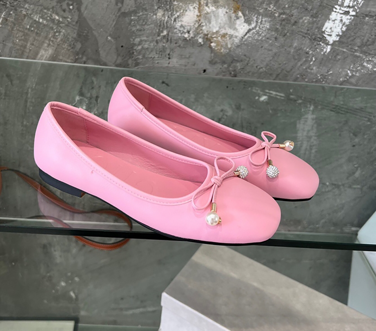 Diseñador de zapatos de vestir con punta redonda clásica, zapatos planos de ballet sexy, zapatos deportivos para mujer desnudos, pescador, puesta en escena, caminar cómodo, EU35-39 con caja