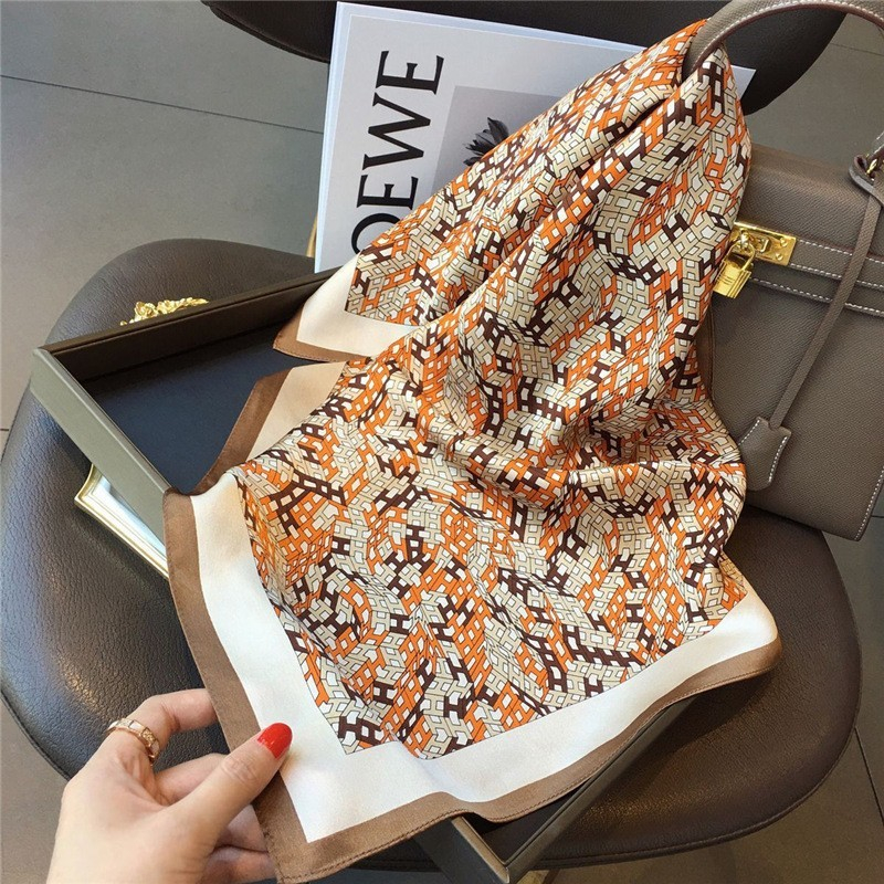 Hot Selling 70*70cm Imitation Silk Retro Scarves Letter Printed Seaside Beach Scarves Women's Professional Wear Scarf Wholesale