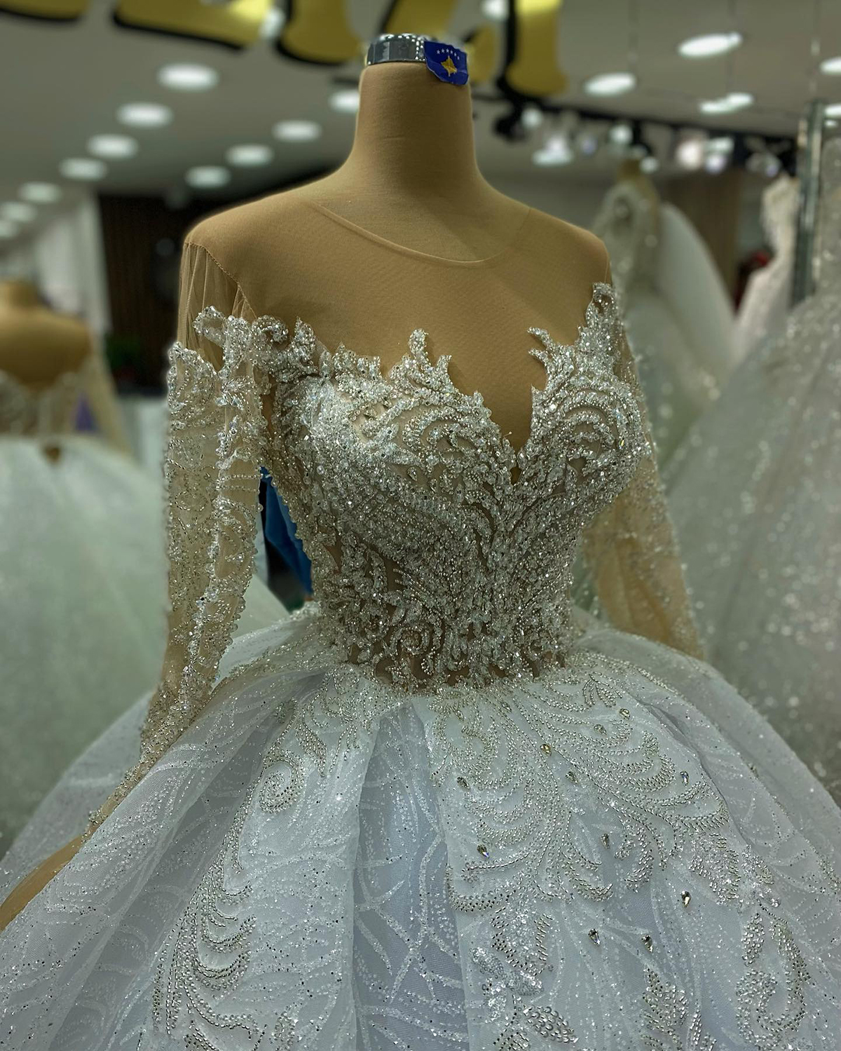 Abito da sposa A-Line di foto in 3D-lace vera con appliques cristallo abito da ballo a maniche lunghe con scollo long abito da spigollo da spigollo abito da spigollo personalizzato D-H23813