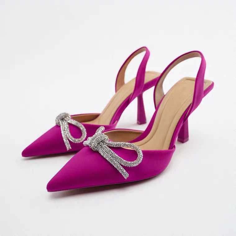 Za kvinnors skor vår/sommar ny produkt kvinnor skor blå strass båge höga hälskor med pannband och pekade tillbaka med ihåliga sandaler 231227