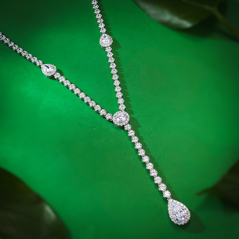 Longue goutte à eau Moisanite Diamond Pendant 100% réel 925 Collier de pendentifs de mariage en argent sterling pour femmes bijoux