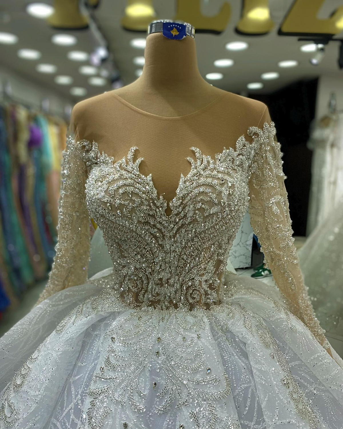 Abito da sposa A-Line di foto in 3D-lace vera con appliques cristallo abito da ballo a maniche lunghe con scollo long abito da spigollo da spigollo abito da spigollo personalizzato D-H23813