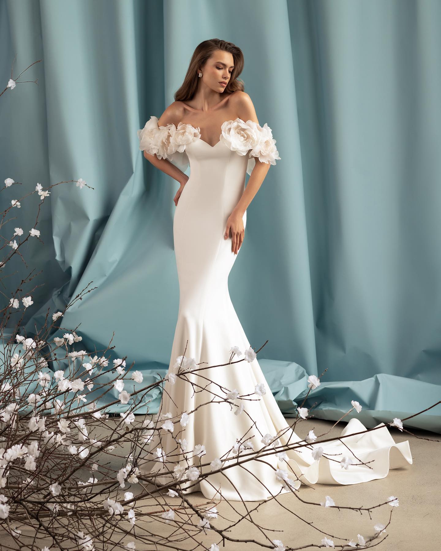 Gracefu; Mermaid Wedding Dresses With Flowers Appliqued Off The Shoulder Bridal Gowns Satin Sweep Train Vestido De Novia