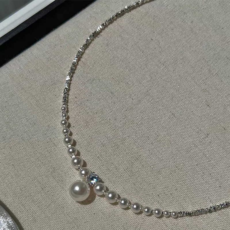 DESIGNER 2024 Collana in argento con perle stile lusso leggero donna, alla moda e versatile, temperamento elegante, tendenza semplice e di fascia alta con catena alla clavicola