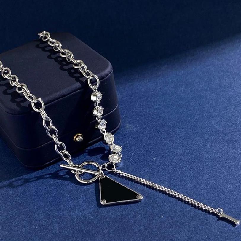 Chaînes de collier argenté designer Triangle Bijoux Womens Fashion Diamond Chain pour hommes Colliers Jewellry Silver 925 Sterling P NE340D