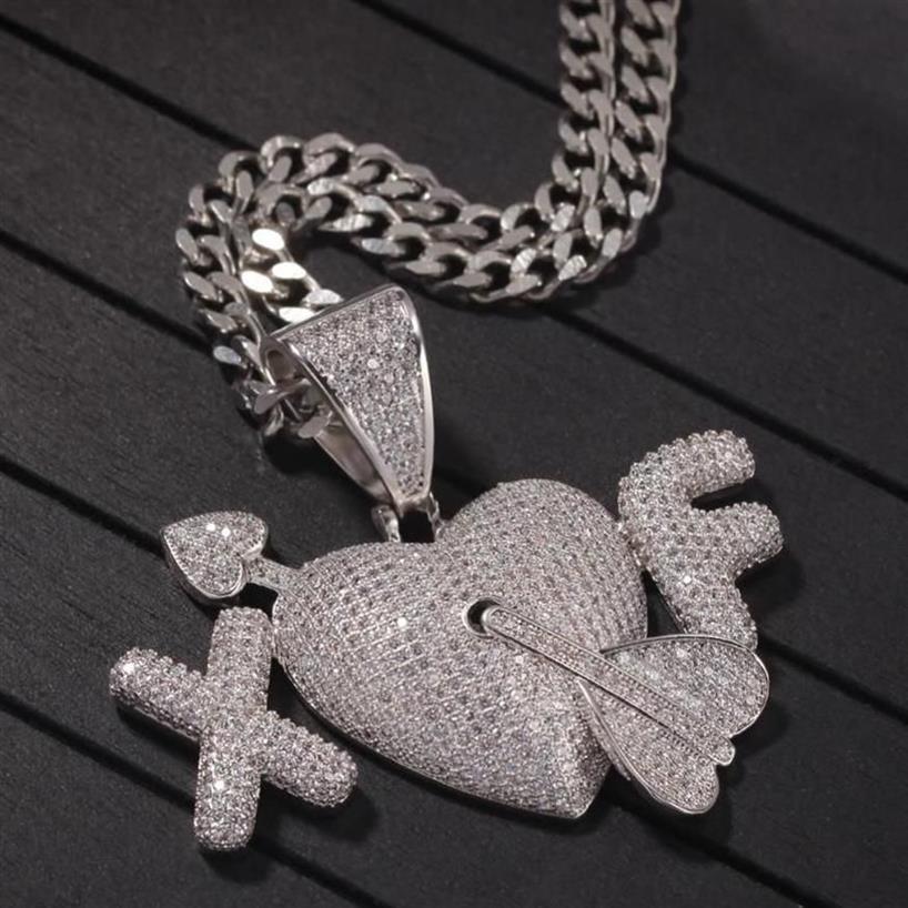 Pendentif Colliers Personnalisé 2 Lettres Une Flèche À Travers Le Coeur Collier Hip Hop Plein Glacé Cubique Zircone Or Argent CZ Stone274W