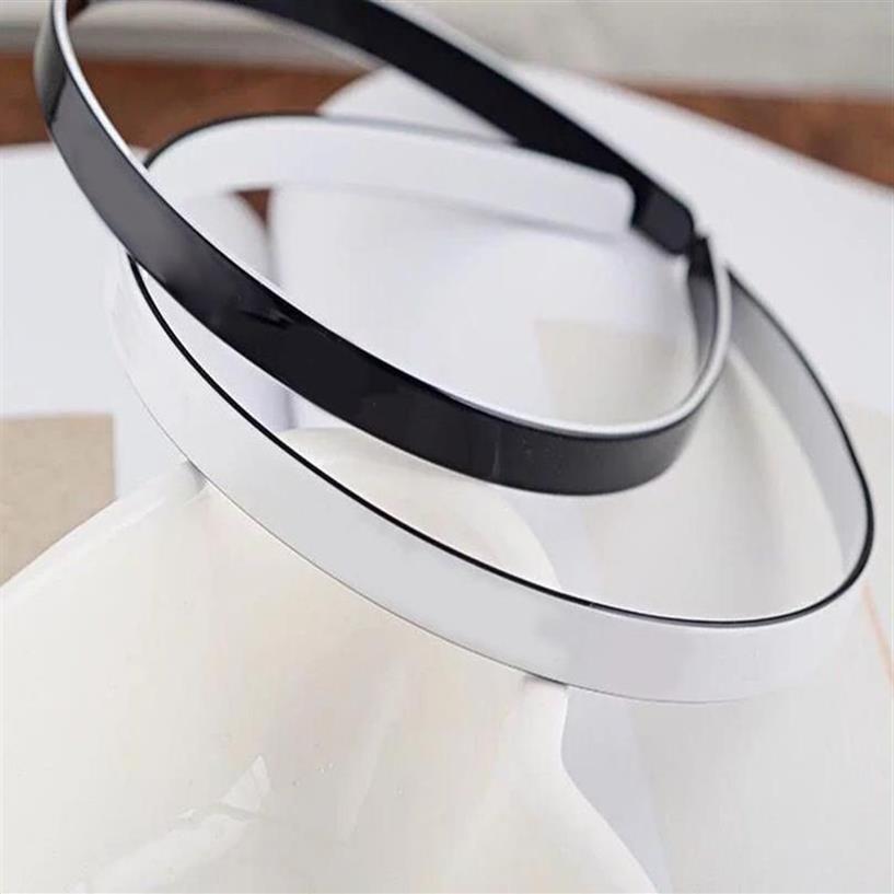 Black and white acrylic casual headbands C hair band letter hairpin for Ladies collection headdress jewelry vip gift240T