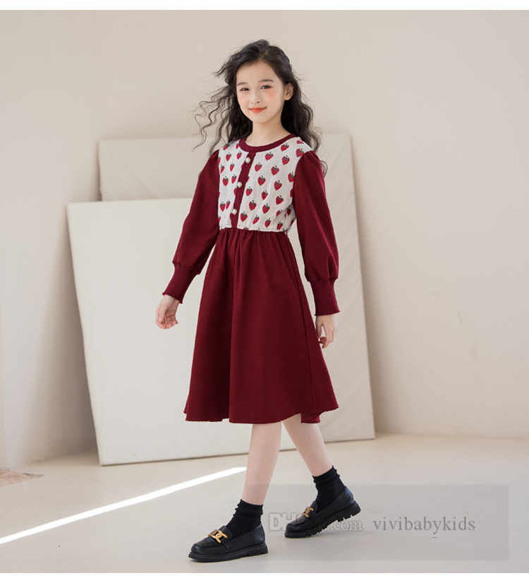 2024 Spring Big girls strawberry pattern knitted dresses old kids puff sleeve princess dress Valentine's Day teenagers clothes Z6391