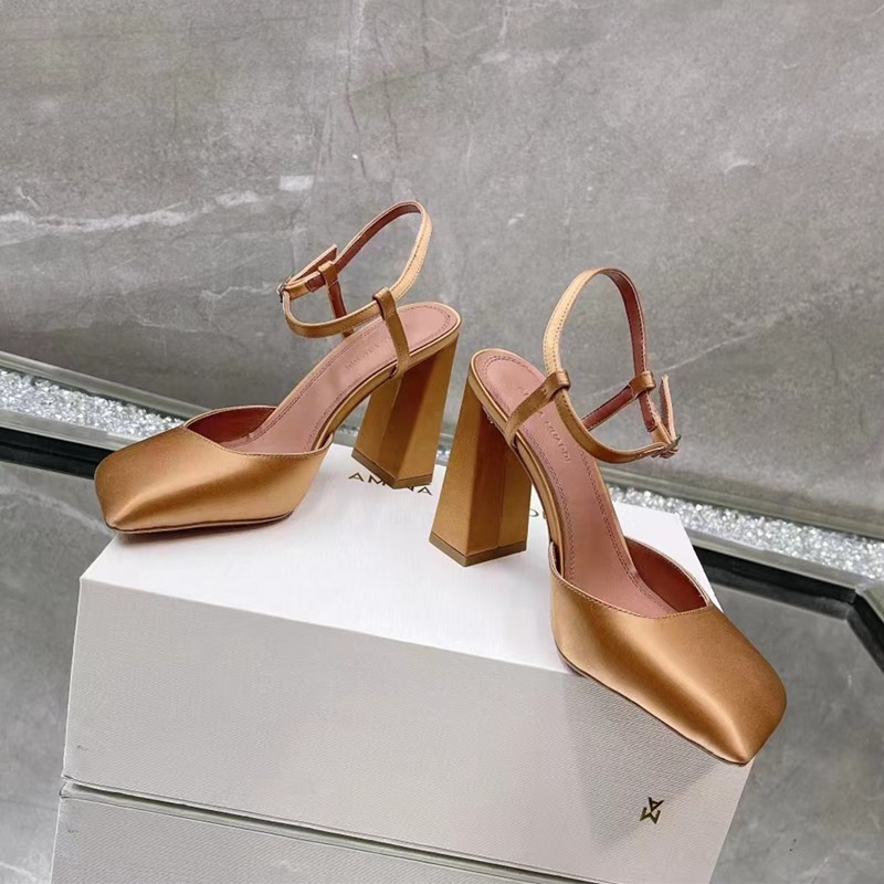 2024Amina Muaddi Begum Hebilla adornada con cristales Mancha Bombas Zapatos Carrete Tacones Sandalias Diseñadores de lujo para mujer Zapato de vestir Sandalia Slingback 9.5 cm Tamaño 35--42