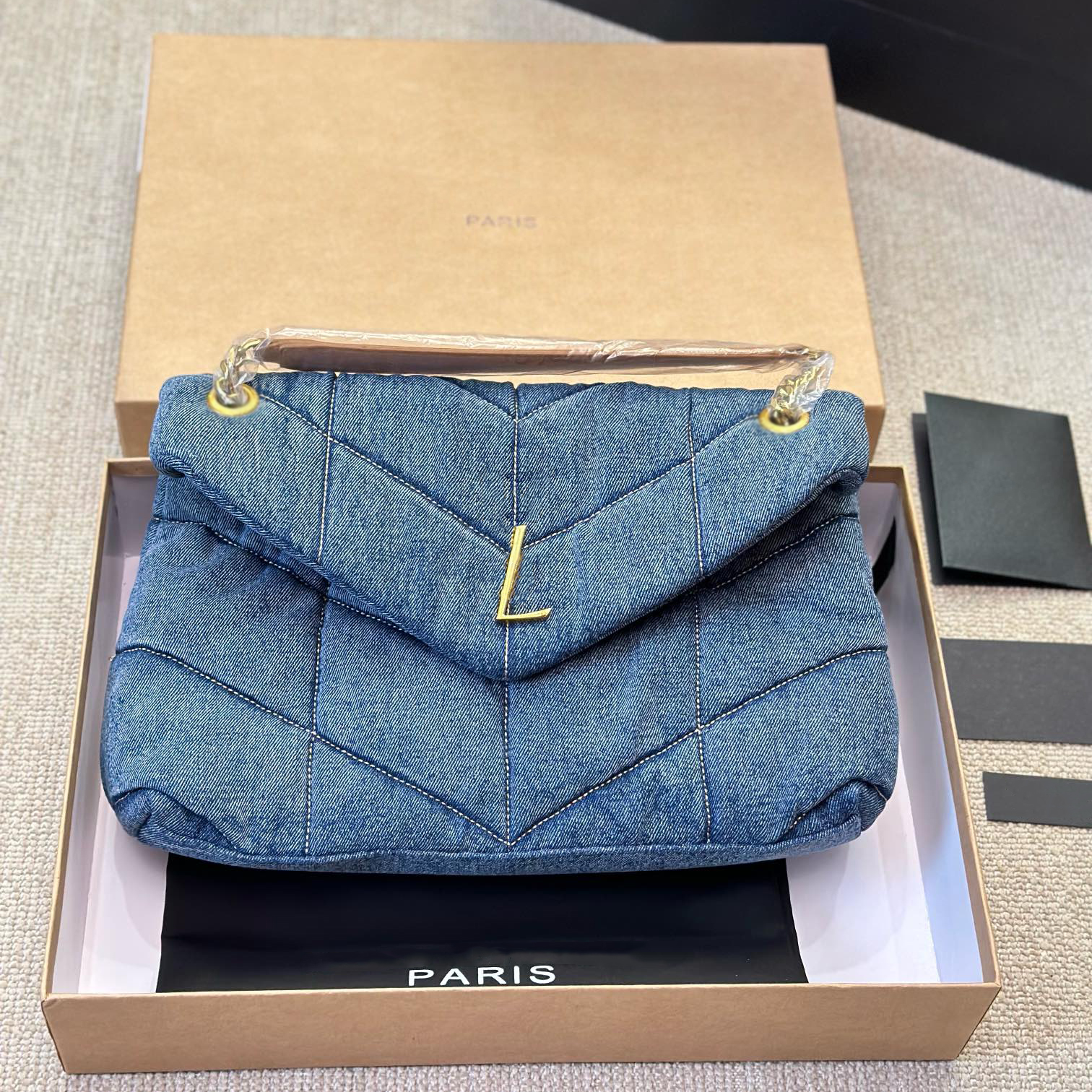 Luxury Brand Designer Women Fashionable Crossbody Bags Famous Paris Classic Letter Large Capacity Flap Bag New Retro Thread Plaid Denim Bag High Quality 31CM