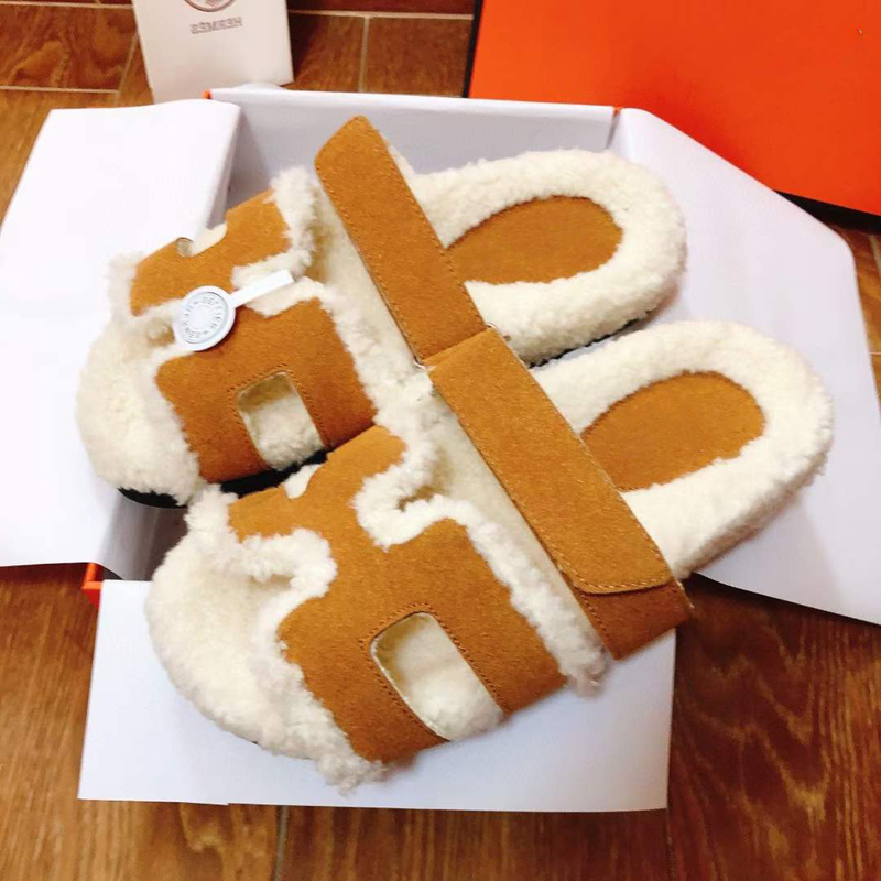 Famous Spring Fall Chypre Fluffy Slippers Sandals Flats Sliders Italy Men Women Senior Front Strap Magic Stick Brown Calfskin Slides Design Hotel Slipper Box EU 35-46