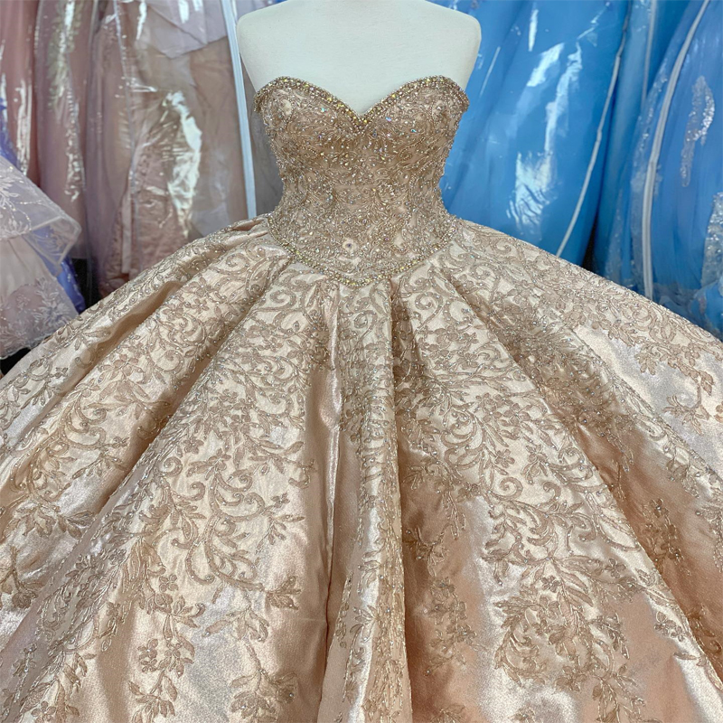 Gold Ball Gown Off the Shoulder Quinceanera Dresses Applique Lace Beads Sweet 16 Dress Pageant Gowns Vestidos De 15 Anos