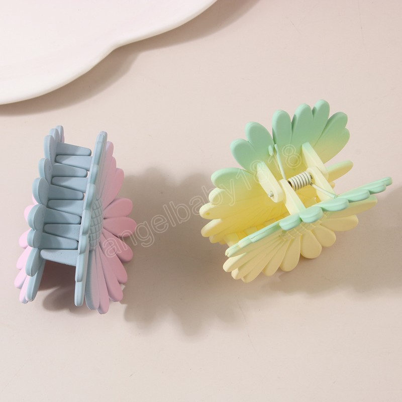 6 cm Candy Color Hair Claw Korean Sweet Medium Frosted Daisy Hair Clip for Woman Girls Hair Accessories