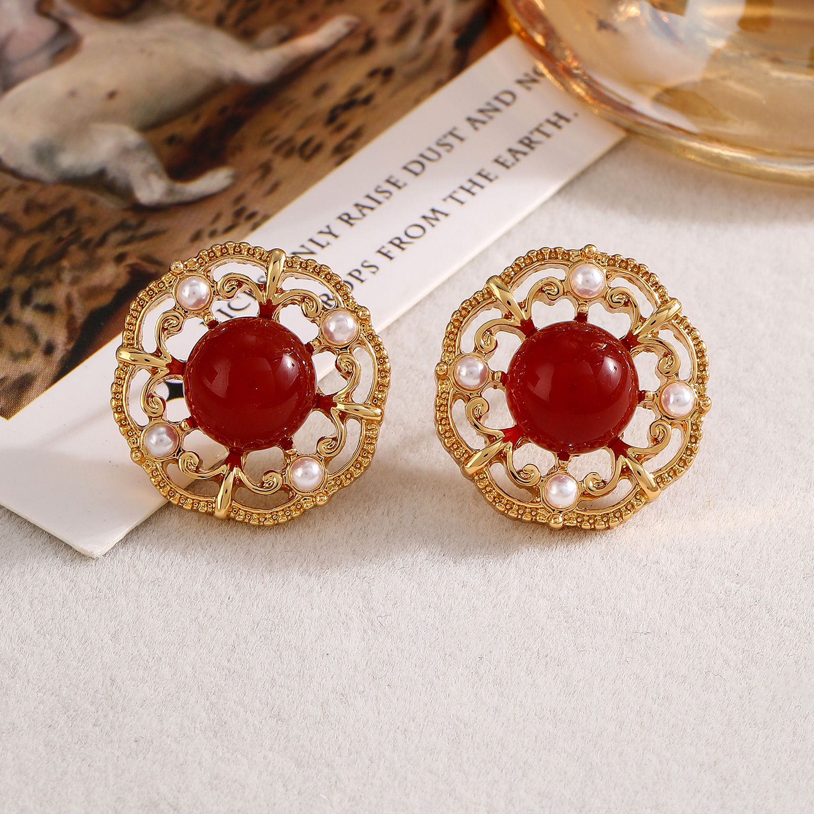 Boucles d'oreilles en pierre d'agate bordeaux pour femmes, style palais élégant, boucles d'oreilles en perles haut de gamme, simples et élégantes