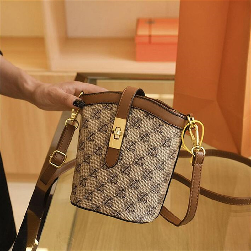 2023 Hotsales جديد مصمم حقيبة يد فاخرة حقائب جلدية كلاسيكية Hangbags Crossbody حقيبة الكتف